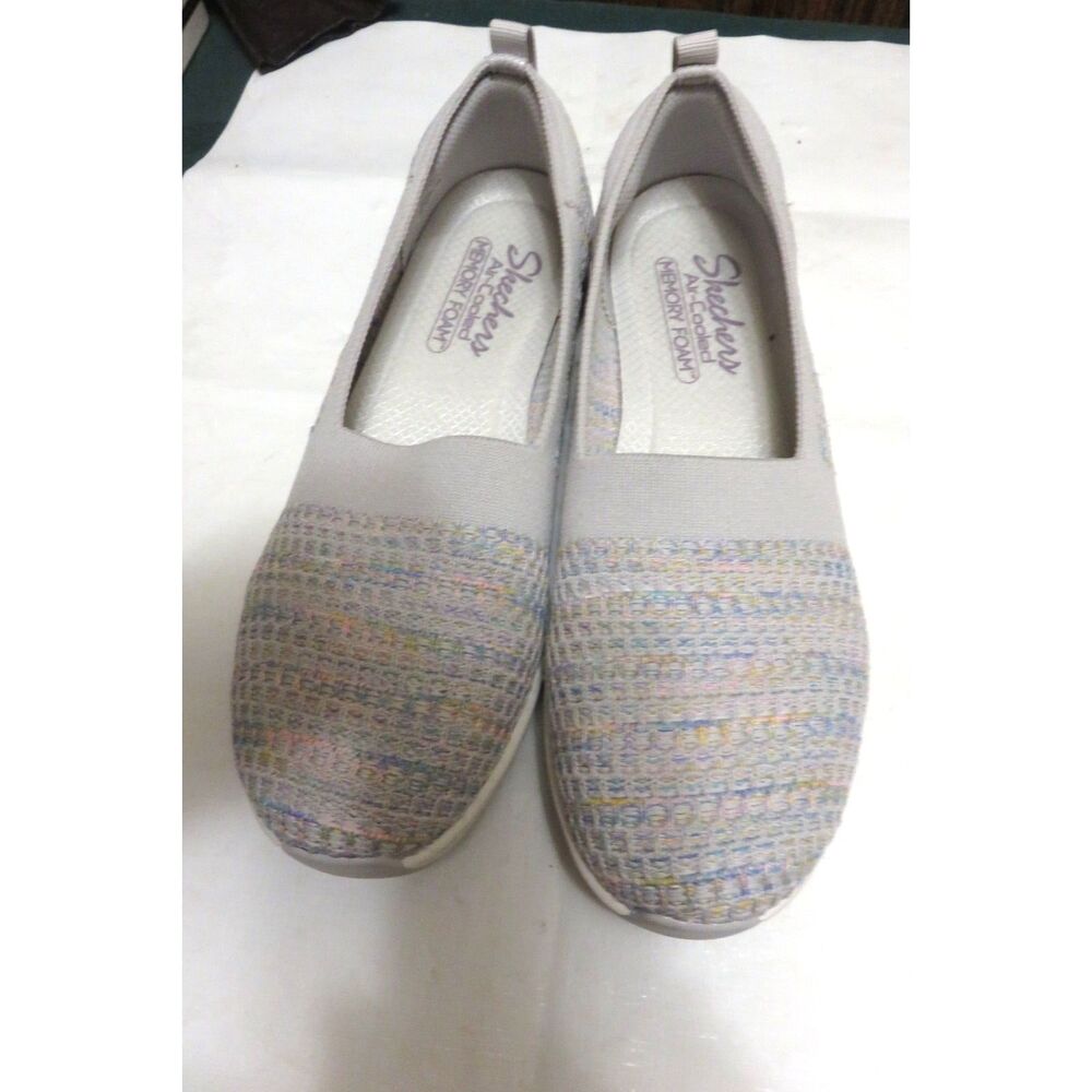 SKECHERS Air-Cooled Memory Foam Women's SZ 9.5 Slip On Pastel Weave